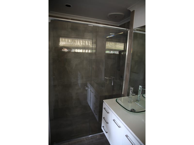 LARGE UNIT WITH OWN FRONTAGE 10