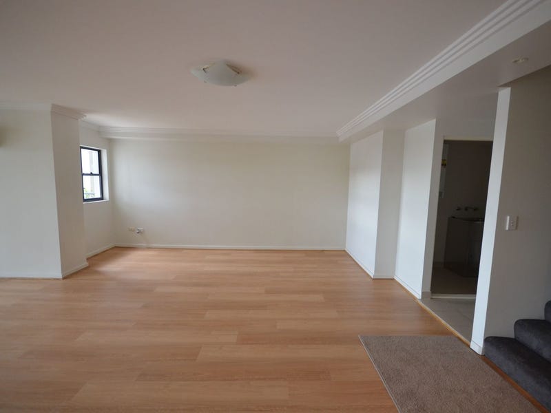 Large Modern 2 BR Apartment 2