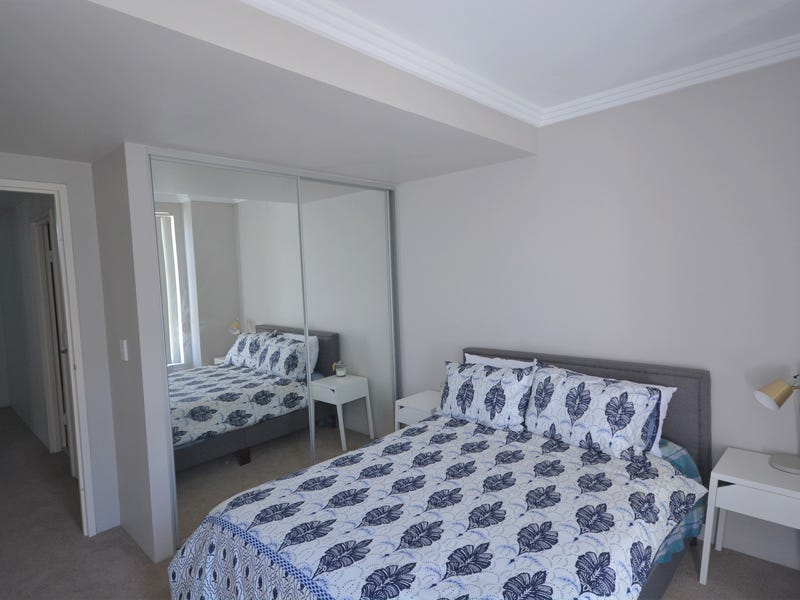 Large Modern 2 BR Apartment 4