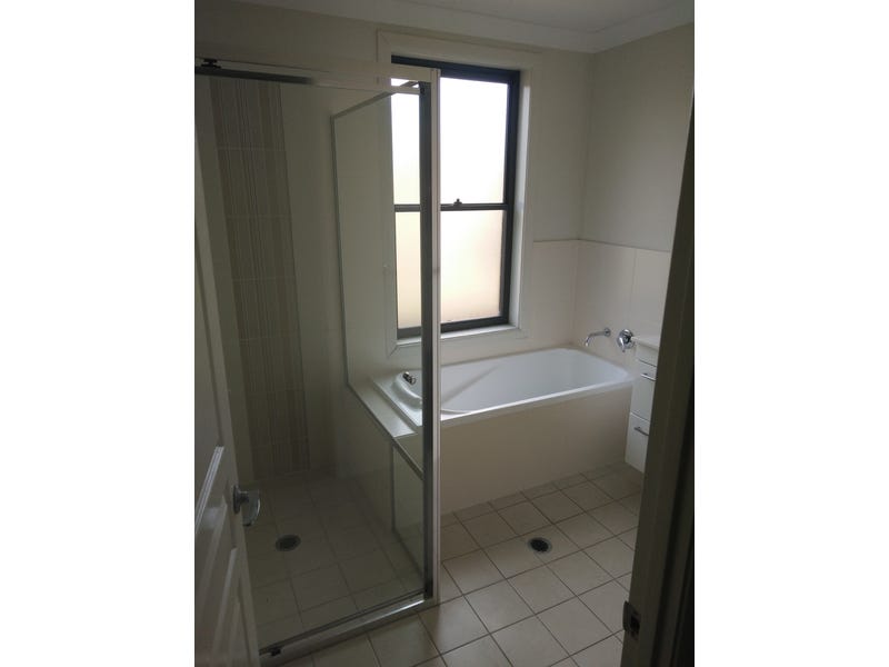$470 p.w 2Brm FURNISHED Apart. 3