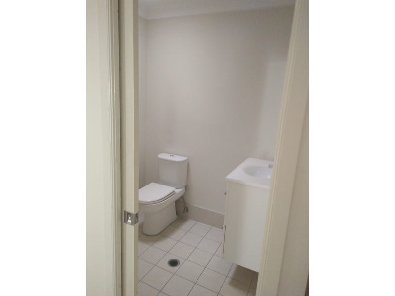 $470 p.w 2Brm FURNISHED Apart. 5