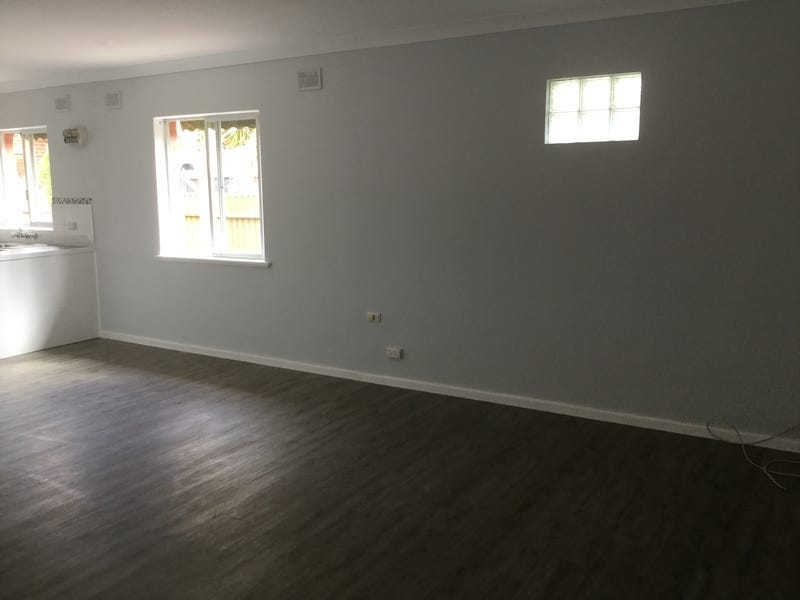 Large 2 bedroom unit for 2