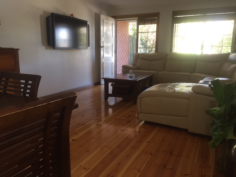 Stunning Courtyard Garden And Large 6