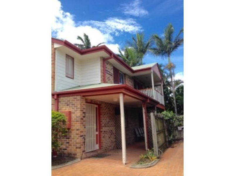 CORINDA FULLY FURNISHED TOWNHOUSE