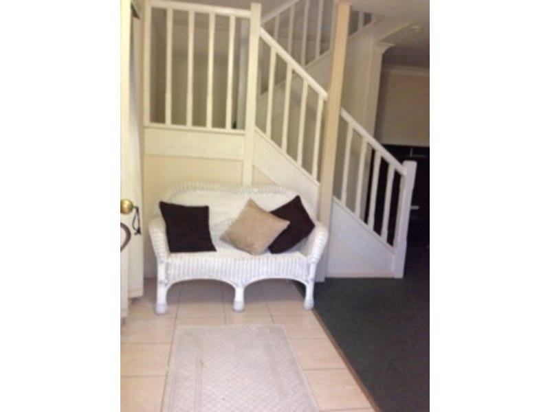 CORINDA FULLY FURNISHED TOWNHOUSE 6
