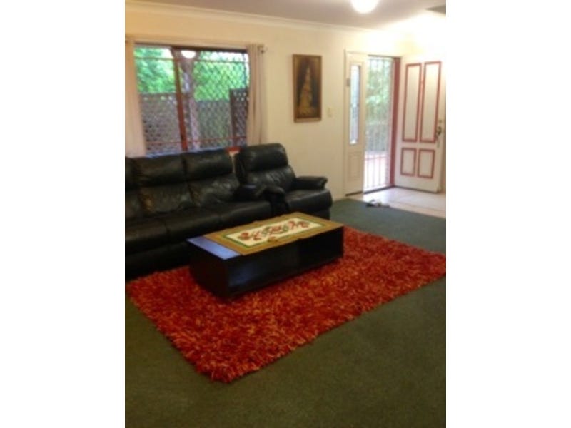 CORINDA FULLY FURNISHED TOWNHOUSE 7