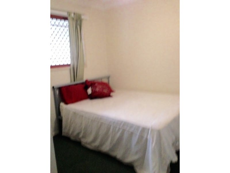 CORINDA FULLY FURNISHED TOWNHOUSE 10