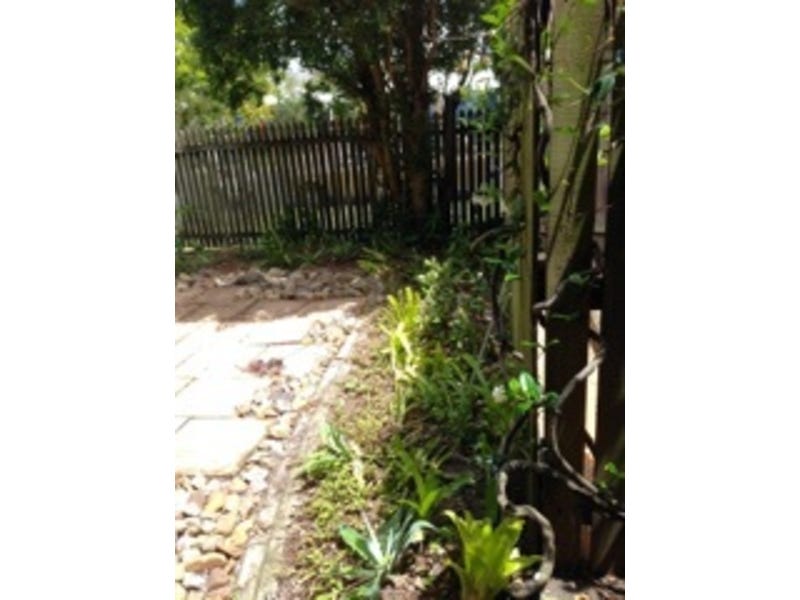 CORINDA FULLY FURNISHED TOWNHOUSE 15