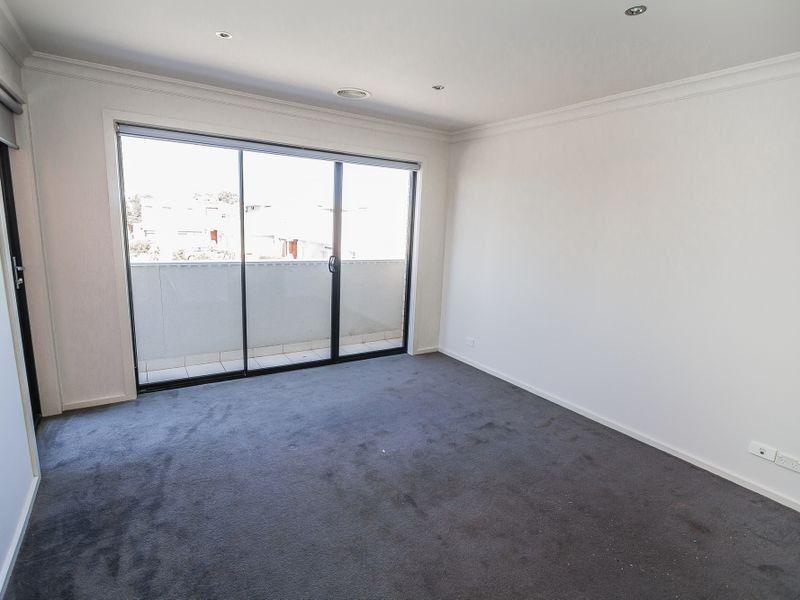 Modern Town house in quiet 5