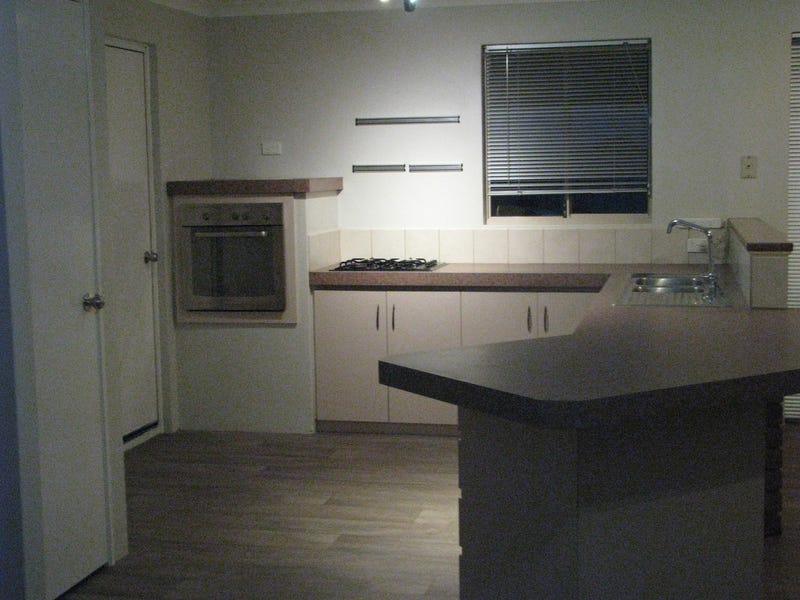 Near Joondalup. Large 4 bedroom, 2