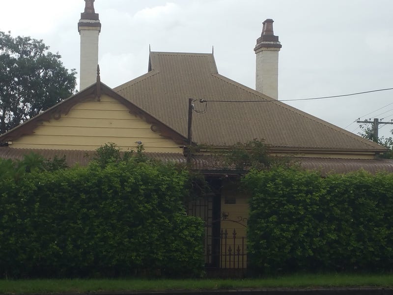 HISTORIC CHARACTER FILLED VICTORIAN HOME – Built 1892