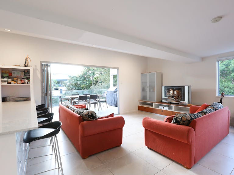 Large Home in Tarragindi – 4