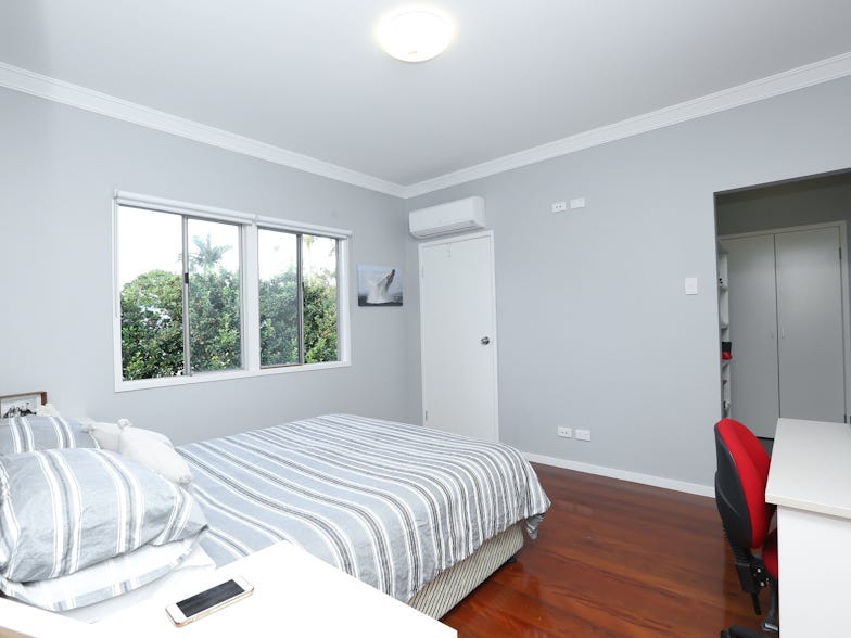 Large Home in Tarragindi – 6