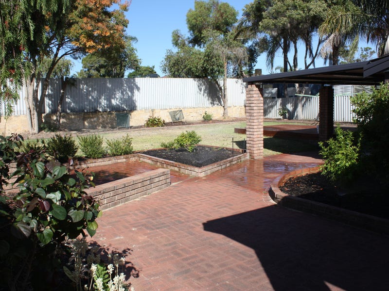 4 Bluejay Gardens Ballajura $320 4