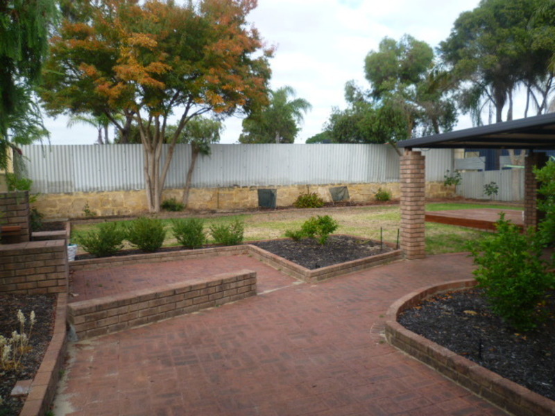 4 Bluejay Gardens Ballajura $320 10