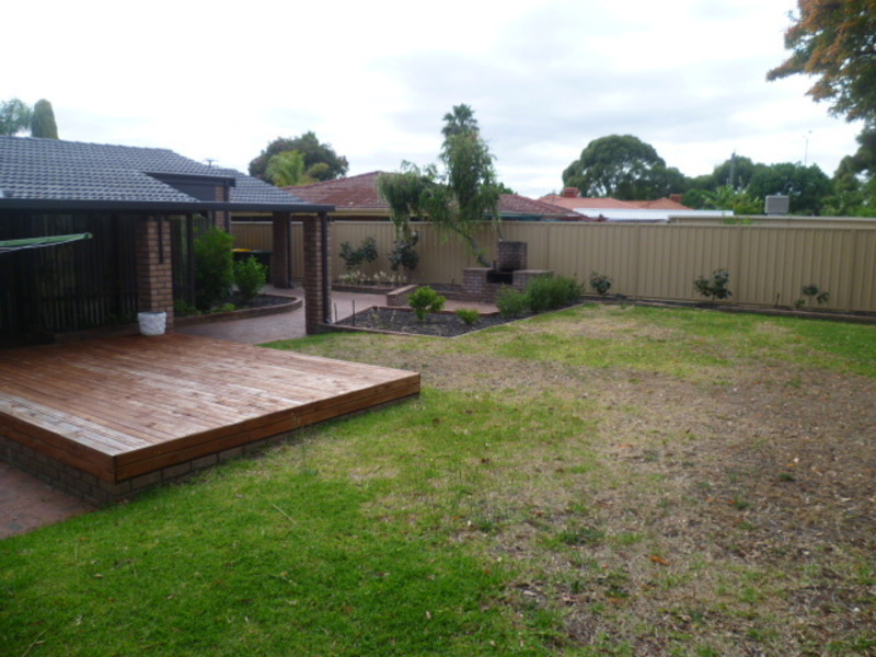 4 Bluejay Gardens Ballajura $320 11