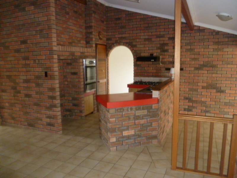 4 Bluejay Gardens Ballajura $320 13