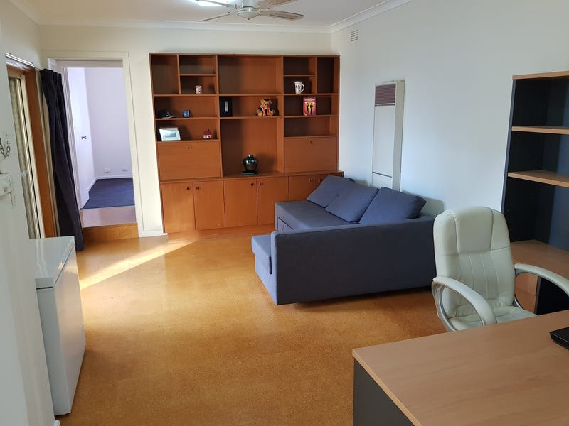 Spacious family home in peaceful, 11