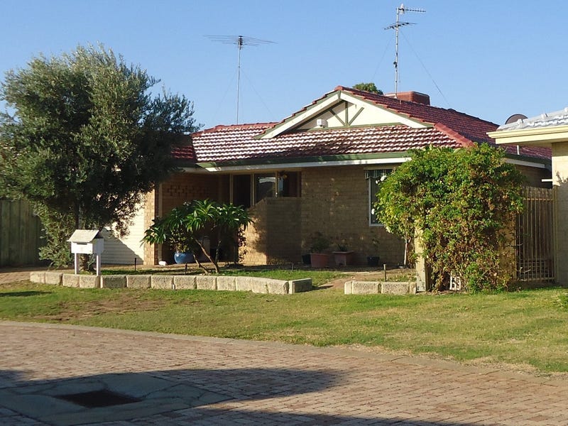 Minutes from Old Mandurah