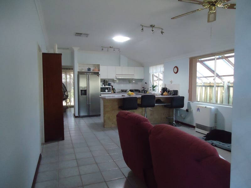 Minutes from Old Mandurah 2