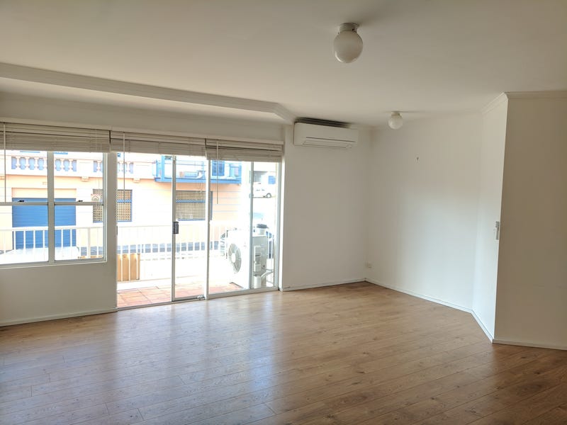 Large 3 bedroom Apartment 3
