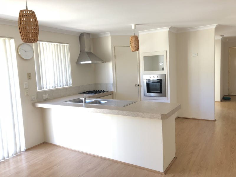 Mindarie Cottage Close to Schools 9