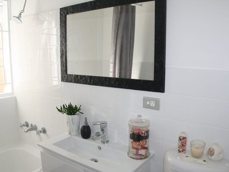 Fantastic Location in  Dulwich 2