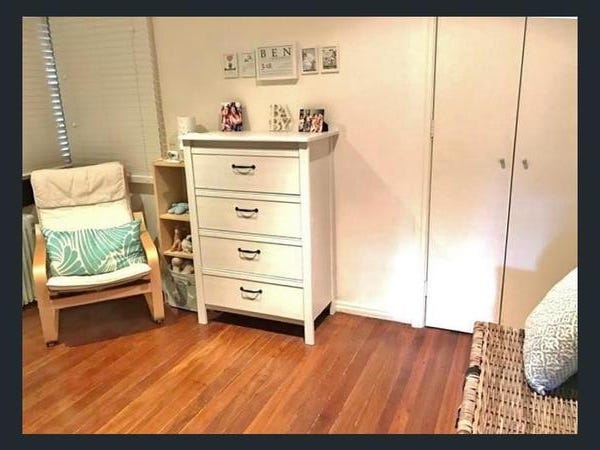 3 bedroom, upper level duplex, 5