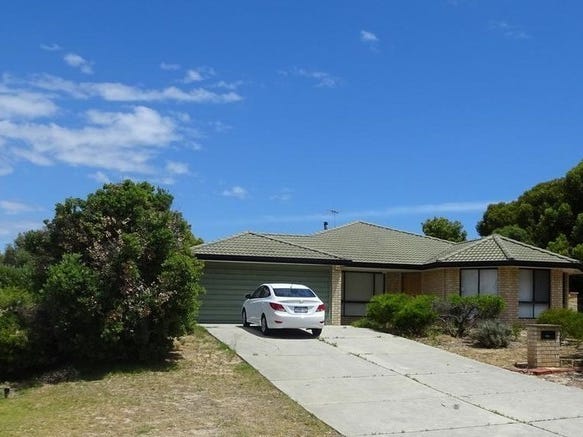 ULTIMATE BEACHSIDE LIVING. 150 METRES TO THE SEA. PRESTIGIOUS LOCATION