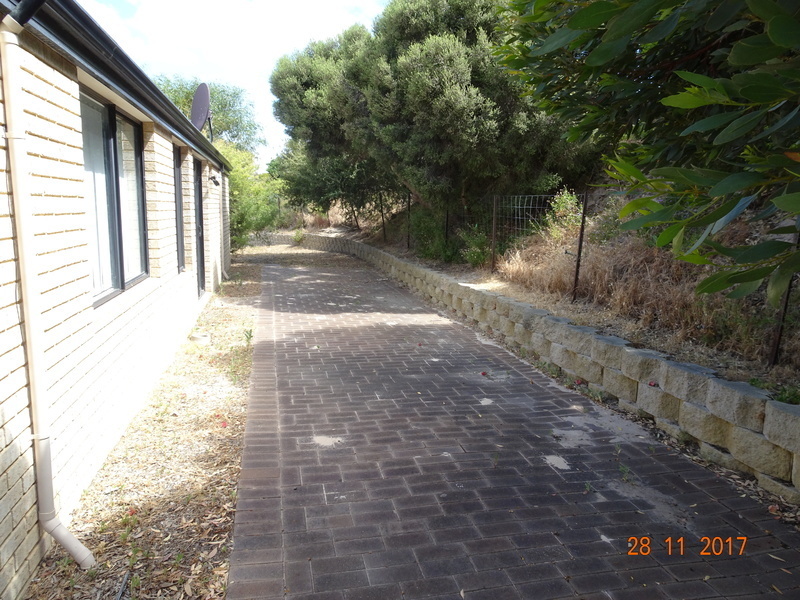 ULTIMATE BEACHSIDE LIVING. 150 METRES 14