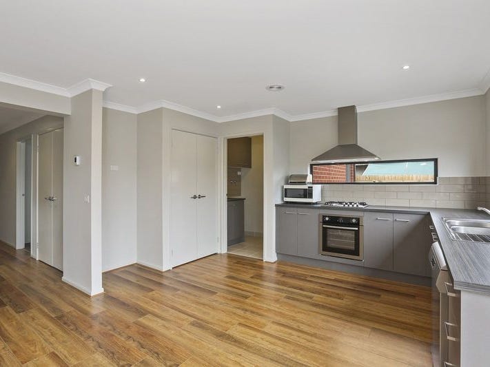 2 bed 2 bath Brand 3