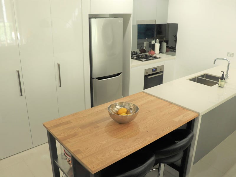 LEASED :One Bedroom with Study and Pet Friendly Apartment!