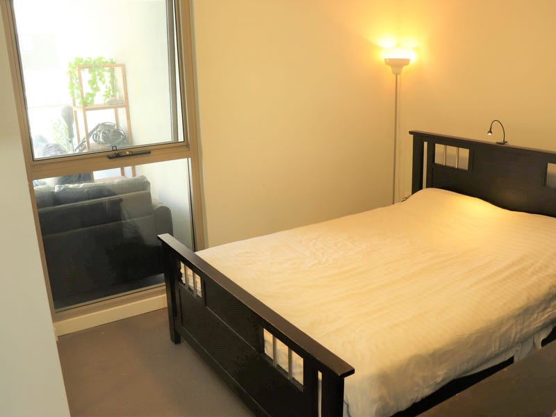 LEASED :One Bedroom with Study 6