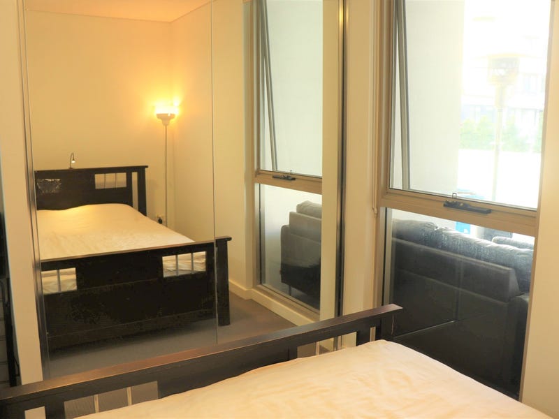 LEASED :One Bedroom with Study 7