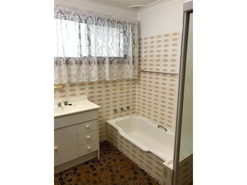 Newly renovated house with secure 9