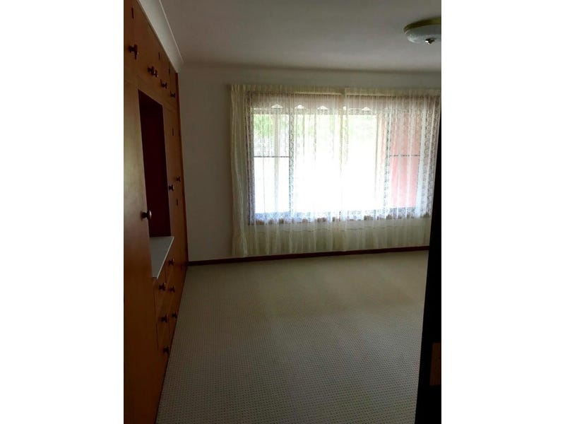 Newly renovated house with secure 12