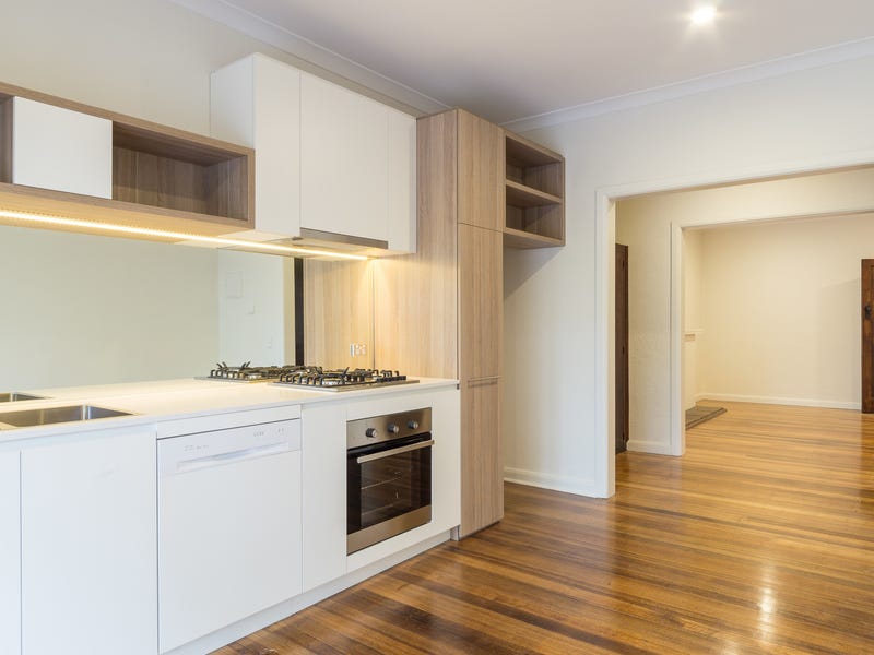 Modern First Floor Apartment