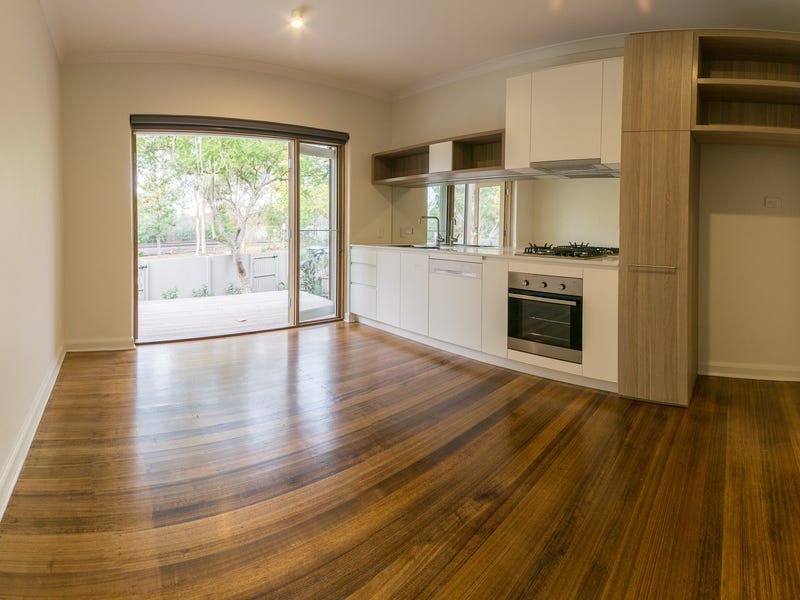 Modern First Floor Apartment 5