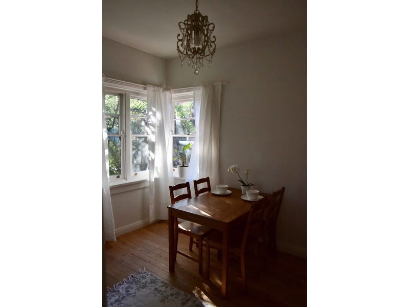 Bright spacious renovated 2 bedroom 3