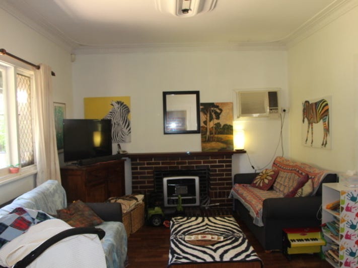 Charming Cottage 3