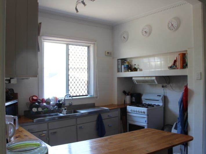 Charming Cottage 4