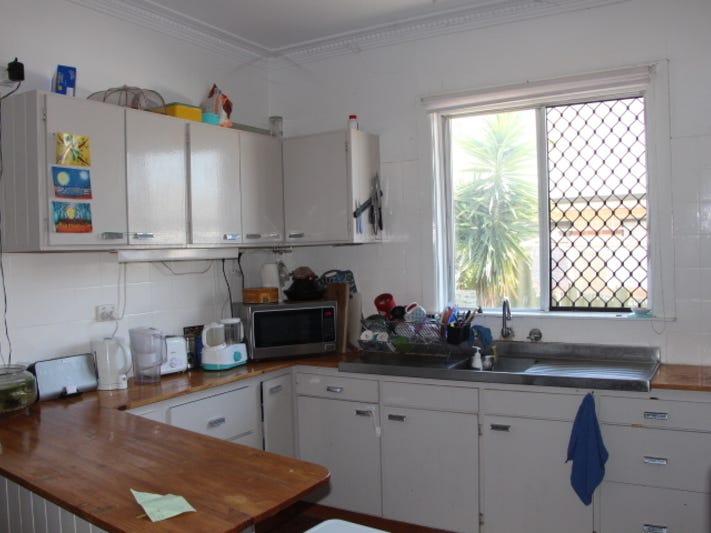Charming Cottage 5
