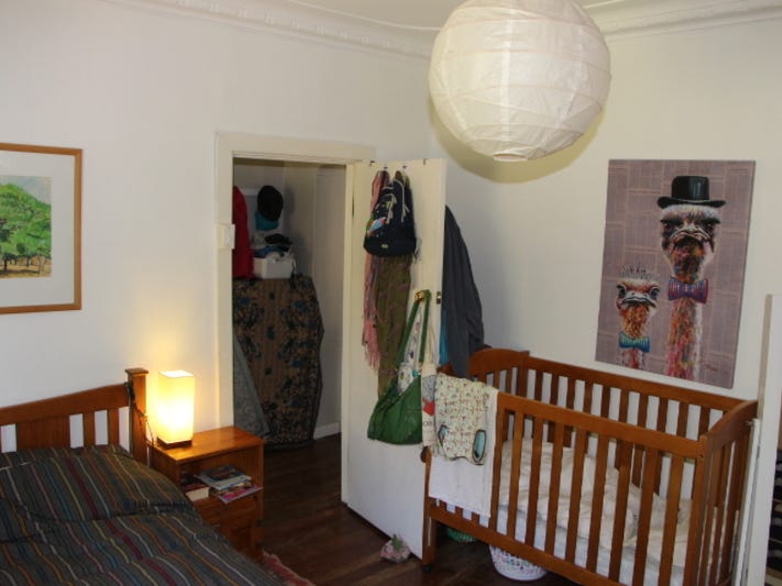 Charming Cottage 8