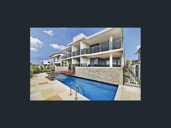 Luxurious Beachfront Apartment! Fully Furnished