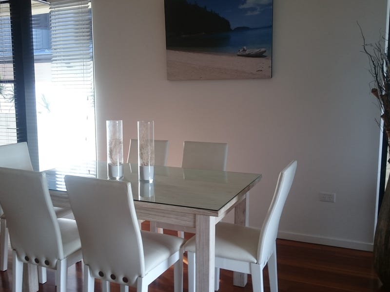 Luxurious Beachfront Apartment! Fully Furnished 6