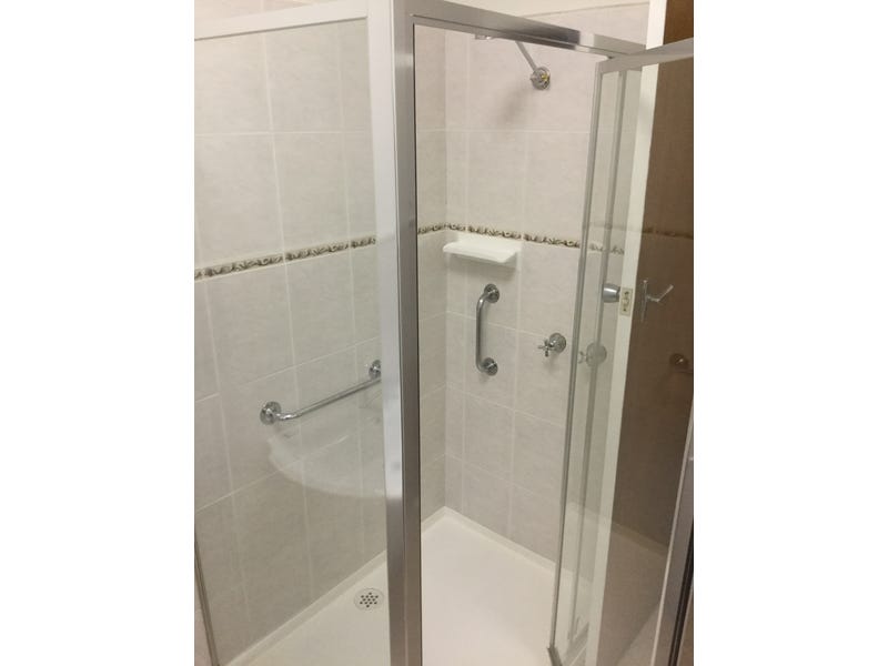 LEASED. Tradie or work from 10