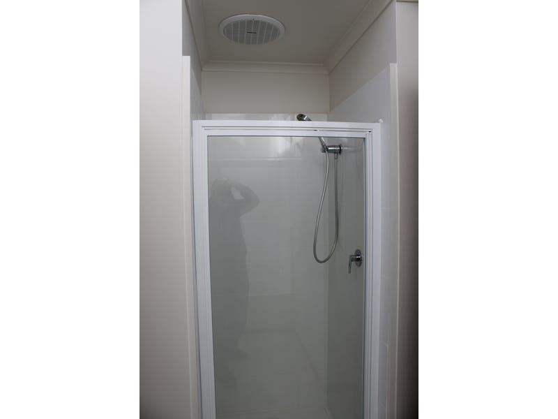 Lower Plenty 2 Bedroom Unit 7