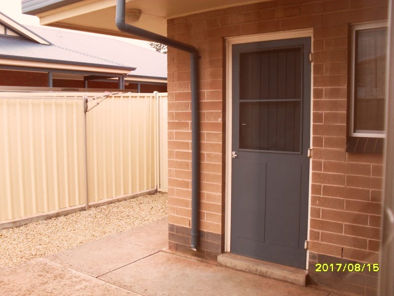 Beachside living 2 BR Unit 17