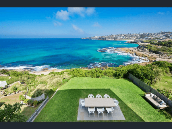 Absolute ocean front 1 bedroom unit