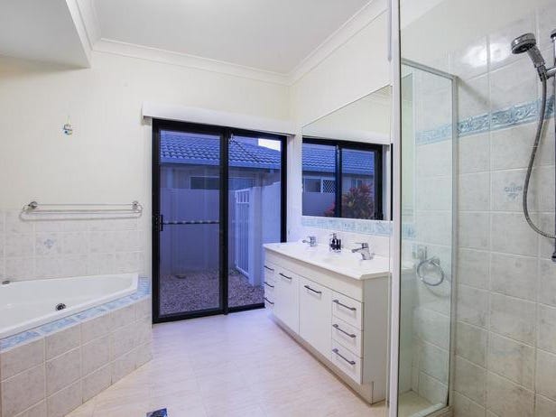 Grand home for rent in 12